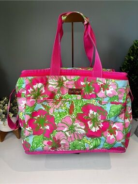 Lilly Pulitzer Insulated Cooler in the "Big Flirt" Pattern